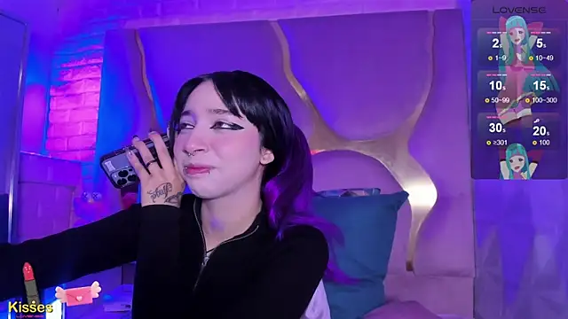 Niina Sissy online show from June 4, 2026, 6:29 am
