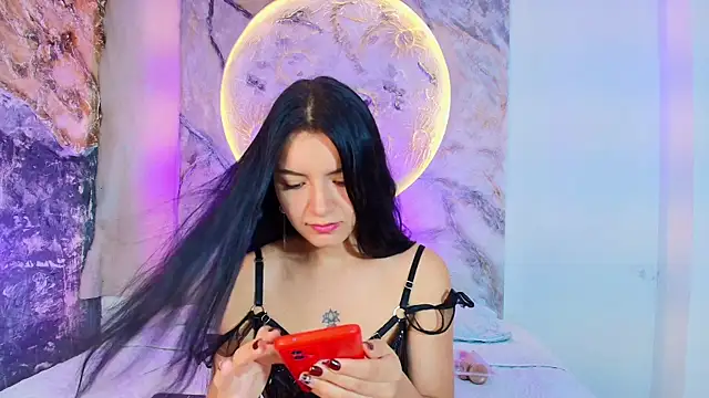 Snapshot of RoxanaBorns_ chatting on October 8, 2025, 12:07 pm RoxanaBorns online show from October 8, 2025, 12:07 pm