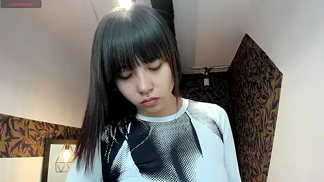 Snapshot of Hanna_Lee__ chatting on September 13, 2025, 7:58 pm Hanna Lee online show from September 13, 2025, 7:58 pm