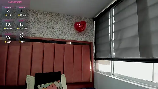 Snapshot of Hanna_Lee__ chatting on September 24, 2025, 8:26 pm Hanna Lee online show from September 24, 2025, 8:26 pm