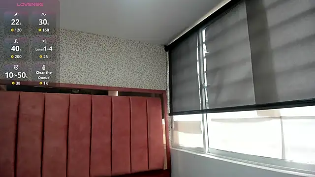 Snapshot of Hanna_Lee__ chatting on October 7, 2025, 7:37 pm Hanna Lee online show from October 7, 2025, 7:37 pm