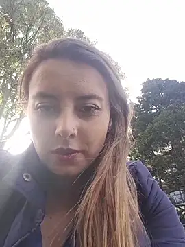 Scarlett Pink Rose online show from November 19, 2025, 8:20 pm