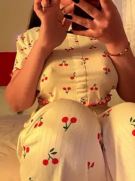 OnlyRima online show from October 5, 2025, 12:40 pm