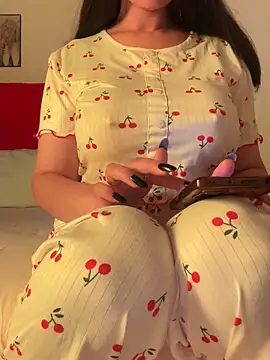 OnlyRima online show from October 7, 2025, 9:43 am