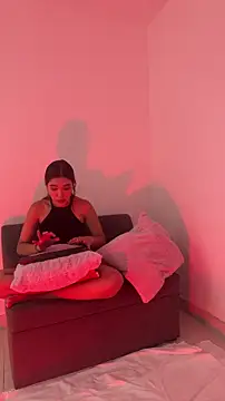 lara and danny online show from October 17, 2025, 8:43 pm