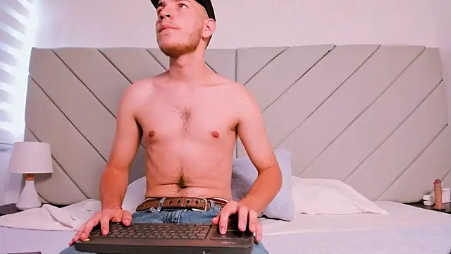 lara and danny online show from September 11, 2025, 8:31 pm