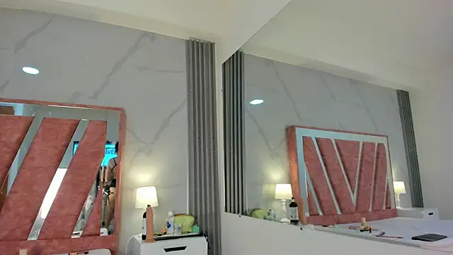 Snapshot of Megan_Sweetas chatting on October 26, 2025, 7:47 pm Megan Sweetas online show from October 26, 2025, 7:47 pm