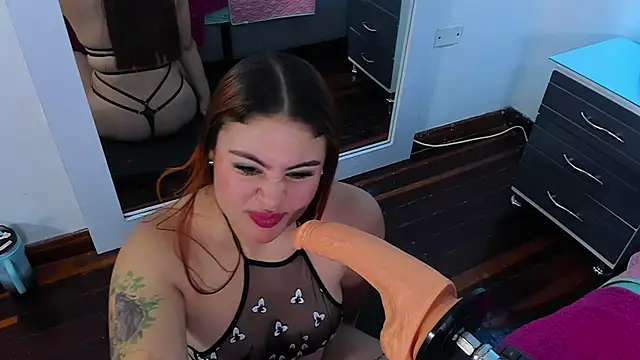 AdeleJhones online show from April 14, 2026, 1:38 pm