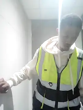 Snapshot of Drillir26 chatting on November 14, 2025, 10:30 am Drillir26 online show from November 14, 2025, 10:30 am