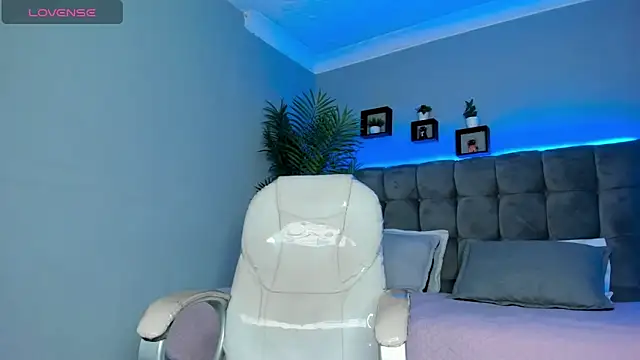 Thomas moon online show from April 15, 2026, 1:04 pm