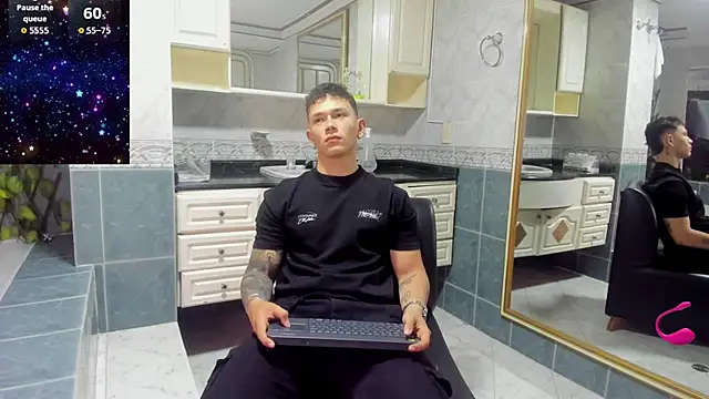 Snapshot of Thomas_moon chatting on October 6, 2025, 12:28 pm Thomas moon online show from October 6, 2025, 12:28 pm