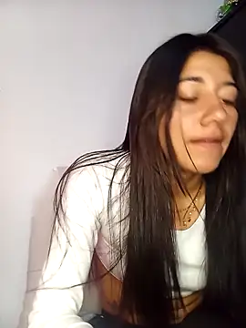 Madow Lu online show from September 26, 2025, 3:41 pm