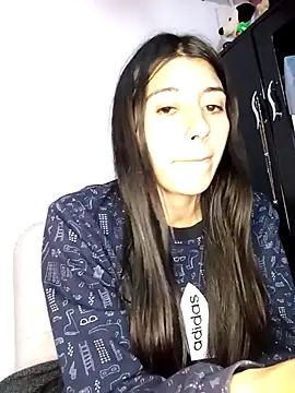 Madow Lu online show from October 22, 2025, 12:32 am