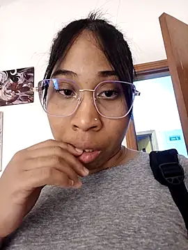 Elowen Clark online show from February 20, 2026, 7:05 pm