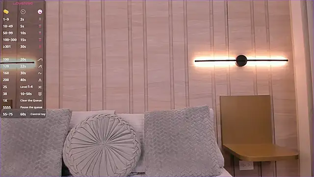 Isabellaroberts1 online show from December 1, 2025, 9:26 pm