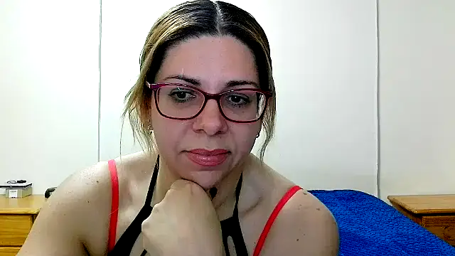 Snapshot of MysticBlue69 chatting on July 5, 2026, 11:11 pm MysticBlue69 online show from July 5, 2026, 11:11 pm