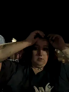 vanessraine online show from September 12, 2025, 4:12 am