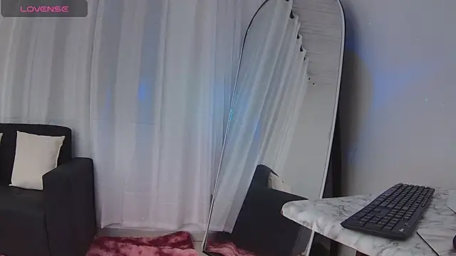 penelope hearth08 online show from October 16, 2025, 11:07 am