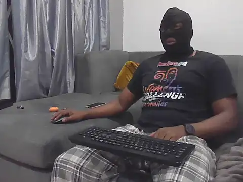 GigoloSandton online show from April 14, 2026, 9:09 pm