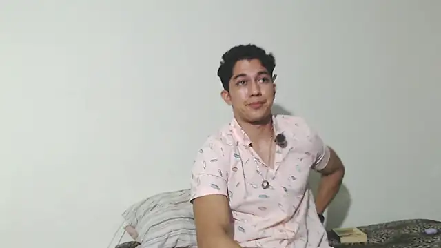 Snapshot of Penelope77 chatting on September 20, 2025, 5:45 am Penelope77 online show from September 20, 2025, 5:45 am