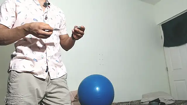 Snapshot of Penelope77 chatting on October 11, 2025, 4:35 am Penelope77 online show from October 11, 2025, 4:35 am