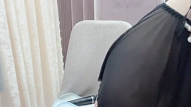 Shenlly online show from December 18, 2025, 1:22 am