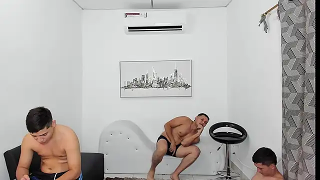 YouBratty2 online show from October 9, 2025, 1:33 pm