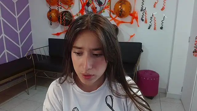 Snapshot of Adhara_Kitten chatting on October 21, 2025, 12:59 pm Adhara Kitten online show from October 21, 2025, 12:59 pm