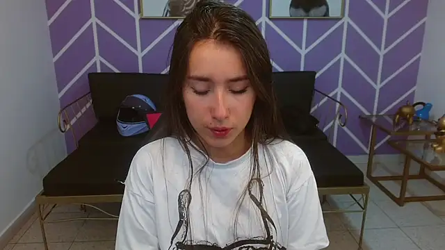 Snapshot of Adhara_Kitten chatting on January 10, 2026, 12:55 pm Adhara Kitten online show from January 10, 2026, 12:55 pm