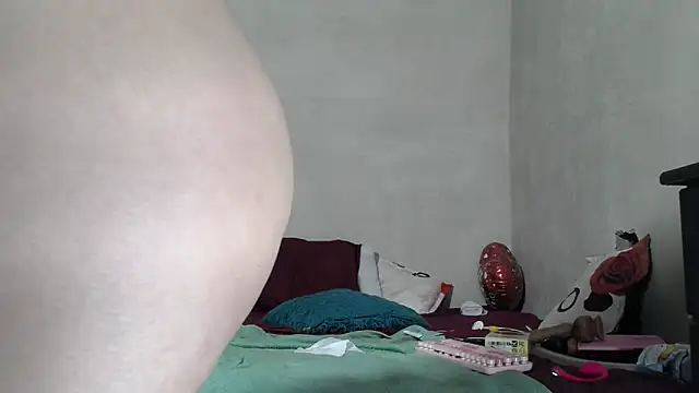 Snapshot of CataleyaRosee chatting on April 29, 2026, 7:01 am CataleyaRosee online show from April 29, 2026, 7:01 am