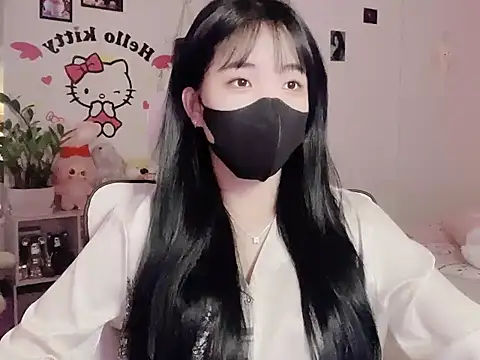 keelinnn19 online show from November 12, 2025, 7:29 pm