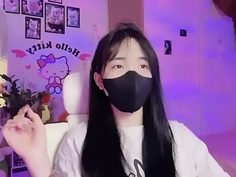 keelinnn19 online show from October 8, 2025, 6:30 pm