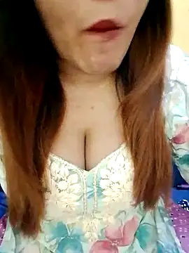 Suhana Darling online show from October 16, 2025, 2:42 am