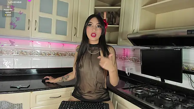 Snapshot of AmyBlackwood chatting on November 4, 2025, 7:39 pm AmyBlackwood online show from November 4, 2025, 7:39 pm