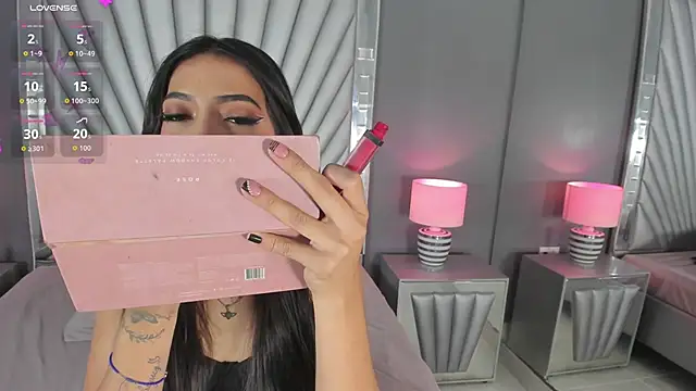 Snapshot of AmyBlackwood chatting on November 21, 2025, 3:38 am AmyBlackwood online show from November 21, 2025, 3:38 am