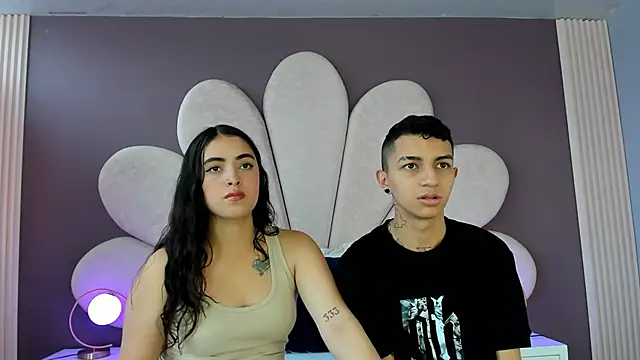 NickandAbby  online show from November 9, 2025, 3:38 pm