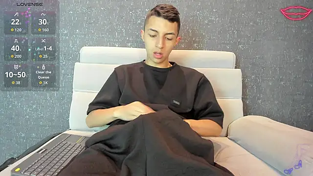 NickandAbby  online show from October 14, 2025, 11:22 am