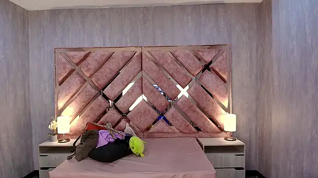 Babyyrasta666 online show from November 12, 2025, 3:21 am