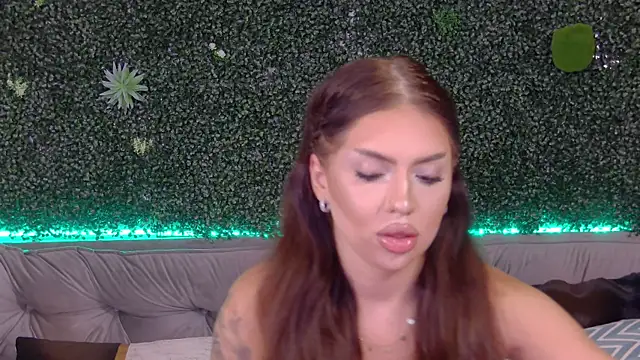 sexyanais online show from October 12, 2025, 2:18 pm