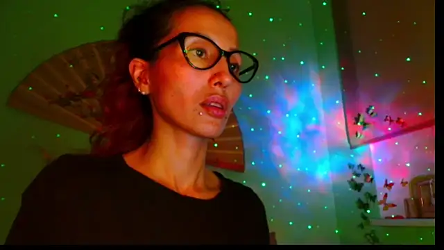 Snapshot of KiotoShine chatting on September 15, 2025, 7:47 pm KiotoShine online show from September 15, 2025, 7:47 pm