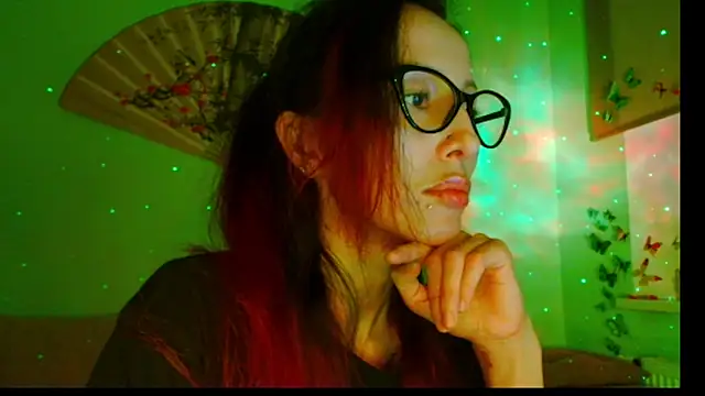 Snapshot of KiotoShine chatting on September 17, 2025, 6:10 pm KiotoShine online show from September 17, 2025, 6:10 pm