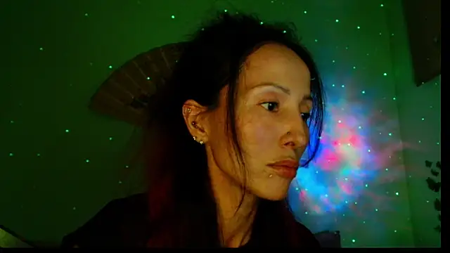 Snapshot of KiotoShine chatting on November 4, 2025, 6:22 pm KiotoShine online show from November 4, 2025, 6:22 pm