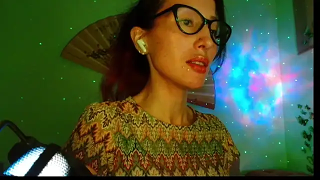 Snapshot of KiotoShine chatting on October 24, 2025, 5:23 pm KiotoShine online show from October 24, 2025, 5:23 pm