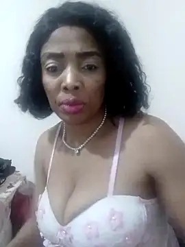 SEXYMOANSXX online show from October 6, 2025, 5:08 am