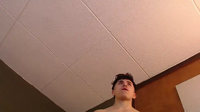 Snapshot of PaulEvens chatting on November 18, 2025, 2:42 pm PaulEvens online show from November 18, 2025, 2:42 pm