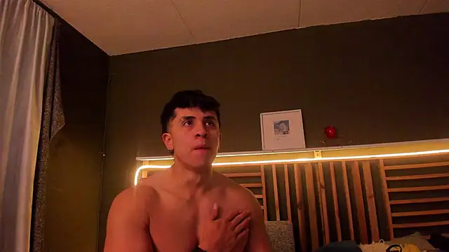 Snapshot of PaulEvens chatting on September 18, 2025, 1:14 pm PaulEvens online show from September 18, 2025, 1:14 pm