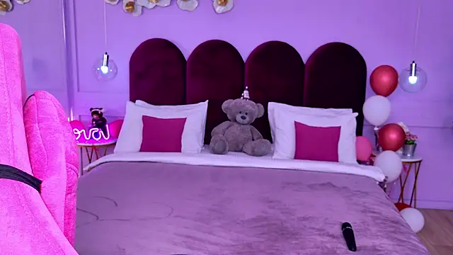 Snapshot of SweetyLicky chatting on November 21, 2025, 4:17 pm SweetyLicky online show from November 21, 2025, 4:17 pm