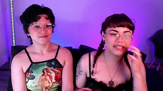 marsearth22  online show from October 18, 2025, 4:31 pm