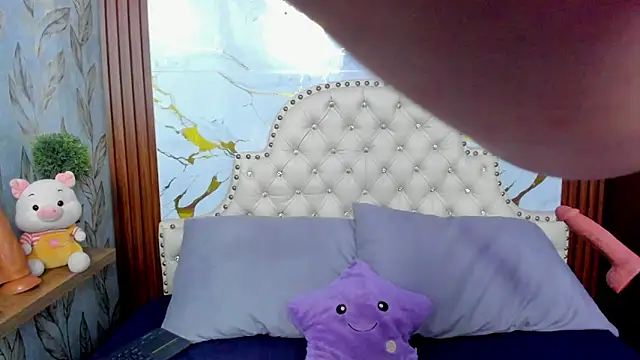 salem cute online show from March 26, 2026, 10:51 pm