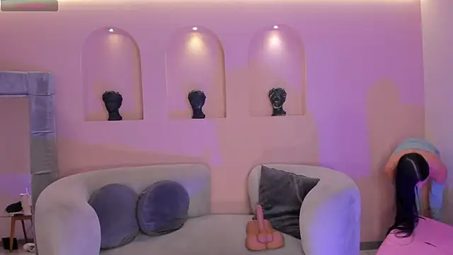 Snapshot of MiaLaurence chatting on February 25, 2026, 7:47 pm MiaLaurence online show from February 25, 2026, 7:47 pm